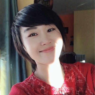 The profile picture for Julie Yin